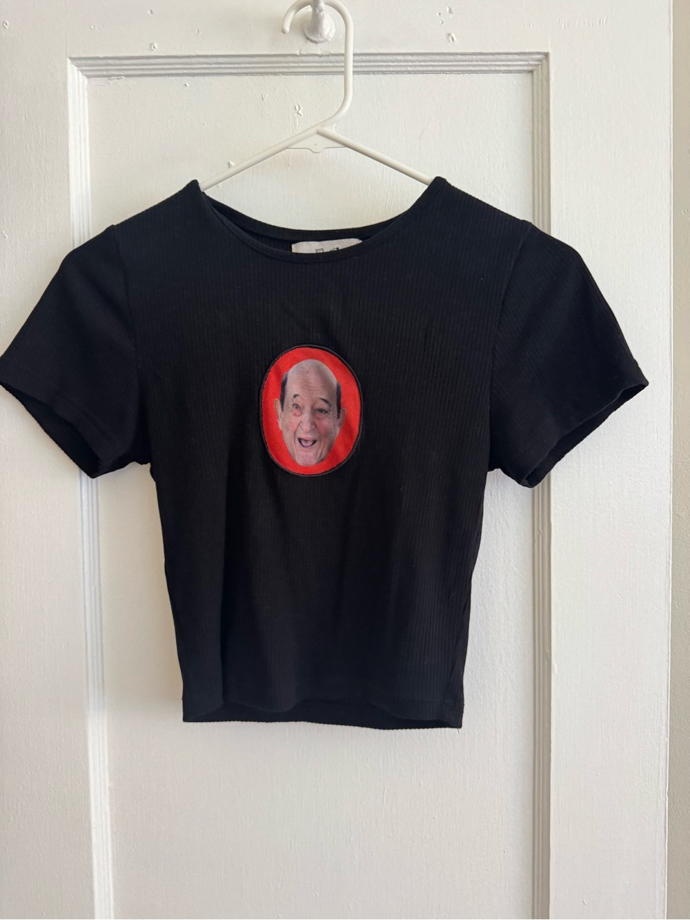 Fashion Brand Company Black Short Sleeve Tee with Red Circle Graphic